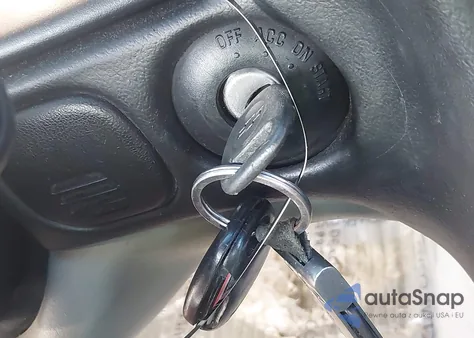 1999 Chevrolet Corvette z USA, uszkodzony, nr VIN 1G1YY32G8X5103177